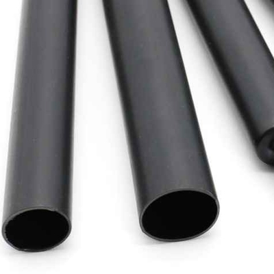 Un buon prezzo. L'adesivo medio della parete ha allineato la tubatura collegata trasversale degli strizzacervelli del calore del PE in linea