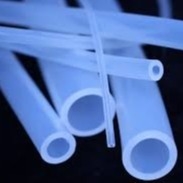 Un buon prezzo. La metropolitana di gomma impermeabile del silicone ha isolato, tubatura di gomma molle traslucida del chiaro silicone di 3mm in linea